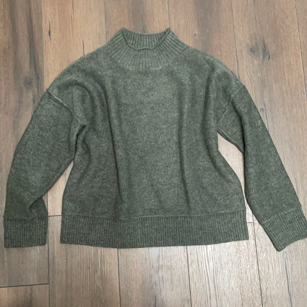NWOT Mock Neck Sweater